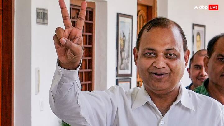 एक्स पर @arunpudur नाम के यूजर ने भी कहा कि सर आप तो पहले से ही बाल्ड हैं. @elec_soumya ने भी तंज कसते हुए टिप्पणी की कि वह सिर मुंडाने की तैयारी कर लें.
