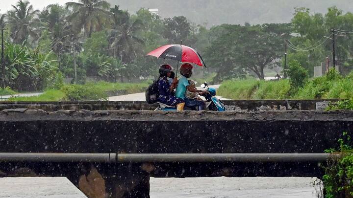 ৩ জুন সোমবার উত্তরবঙ্গের ৩ জেলায় ভারী বৃষ্টির সম্ভাবনা রয়েছে।
