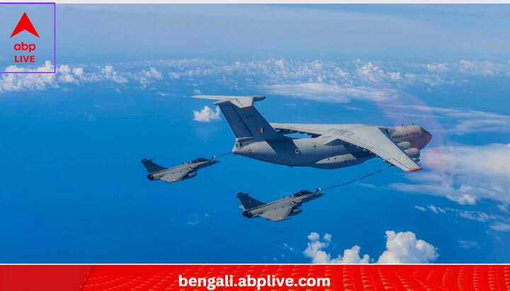 এর মধ্যে 'ফ্লাইং' বা AFCAT-র জন্য ২৯ জনকে নিয়োগ করা হবে। AFCAT-র গ্রাউন্ড ডিউটি (টেকনিক্যাল) পদে ১১১ জনকে নিয়োগ করার কথা, AFCAT , গ্রাউন্ড ডিউটি( Non-Technical) শাখায় ৪৫টি আসনে নিয়োগ করা হবে। (ছবি:PTI)