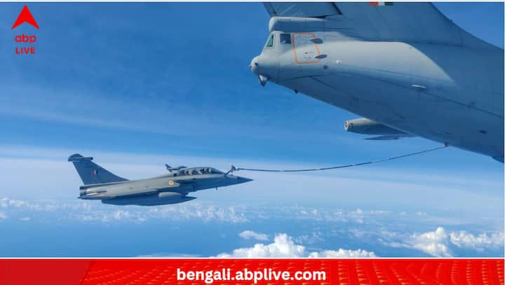 আগামী ৯, ১০ এবং ১১ অগাস্ট AFCAT-র পরীক্ষা হওয়ার কথা। প্রত্যেকটি পদের জন্য ন্যূনতম এবং ঊর্ধ্বতম বয়সসীমা স্থির করা রয়েছে। ওয়েবসাইটে তথ্য পাওয়া যাবে। (ছবি:PTI)