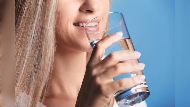 हद से ज्यादा लग रही है प्यास, तो हो जाएं सावधान, 5 बीमारियों का बढ़ सकता है खतरा
