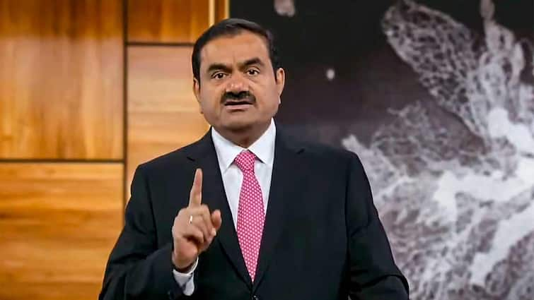 Gautam Adani Replaces Mukesh Ambani And Becomes Richest Person In Asia Again Gautam Adani: ஆசியாவின் புதிய நம்பர் 1 பணக்காரர்..! அம்பானியை பின்னுக்கு தள்ளிய அதானி