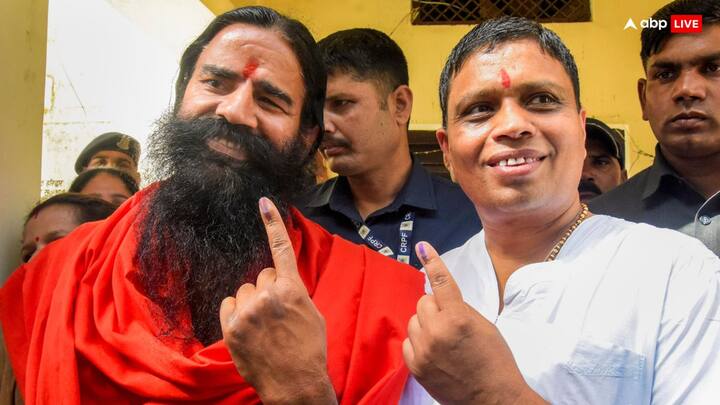 योगगुरू ने बताया कि नरेंद्र मोदी का नेतृत्व, नीतियां, चरित्र और शख्सियत बेहद विराट हैं और इसके पीछे वर्षों की साधना है.