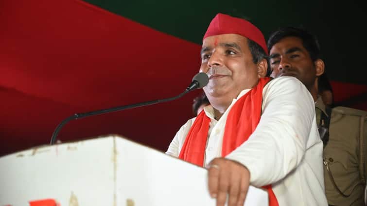 Azamgarh Lok Sabha Result 2024 Counting Date BJP SP Candidate Dinesh Lal Yadav Dharmendra Yadav Azamgarh Lok Sabha Result 2024: आजमगढ़ में सपा प्रत्याशी धर्मेंद्र यादव और निरहुआ के बीच कड़ी टक्कर, वोटों की गिनती कुछ देर में