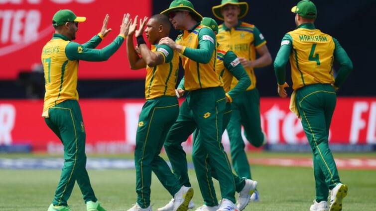 Sri Lanka Lowest Score In T20 Format Against South Africa SL vs SA Inning Report T20 World Cup 2024 Latest Sports News SA vs SL: दक्षिण अफ्रीकी गेंदबाजों के आगे श्रीलंका ने टेके घुटने, टी20 क्रिकेट का बनाया अपना सबसे कम स्कोर