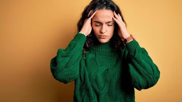 માઇગ્રેન રોગમાં માથાના ચોક્કસ ભાગમાં તીવ્ર અને તીવ્ર દુખાવો થાય છે. આધાશીશીના દર્દીઓ હળવા અથવા ગંભીર પીડા અનુભવી શકે છે.