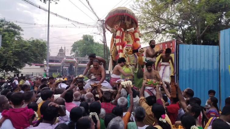 Kanchipuram Arulmiku Vaikundavalli Sametha Vaikunda Perumal Temple Garuda Seva Utsavam - TNN Garuda Seva: காஞ்சியில் கருட சேவை.. 