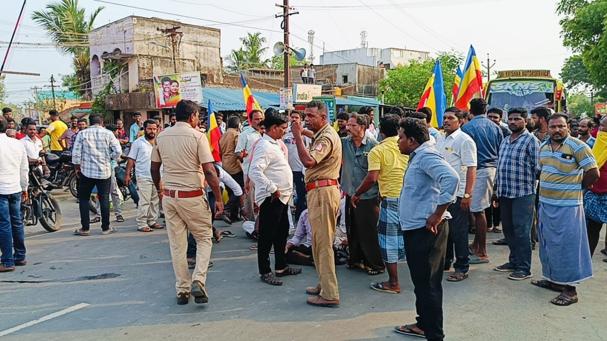 திமுக கொடிக்கம்பத்தை பிடுங்க முயன்ற பெண்கள்.. காஞ்சியில் பாமக- திமுக மோதல், நடந்தது என்ன ?