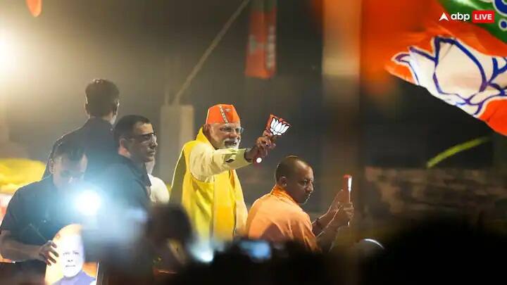 આચાર્ય સત્યેન્દ્ર દાસના જણાવ્યા અનુસાર, ભાજપના નરેન્દ્ર મોદી ત્રીજી વખત વડાપ્રધાન બને તે માટે અમે દરરોજ ભગવાન શ્રી રામના આશીર્વાદ માંગીએ છીએ.