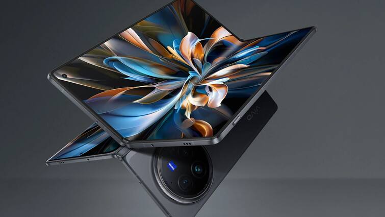 Vivo X Fold 3 Pro Smartphone company First Foldable phone launch 6 June 2024 Know Specifications here Vivo X Fold 3 Pro: आते ही धूम मचा देगा वीवो का पहला फोल्डेबल फोन, जानें- कब होगा लॉन्च