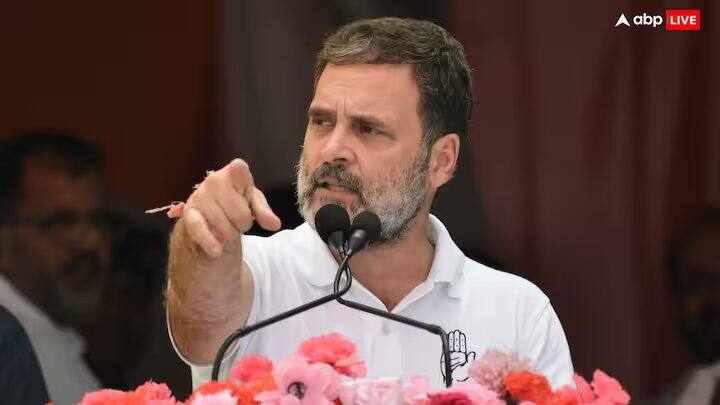 ઈન્ડિયા ટુડે એક્સિસ માય ઈન્ડિયાના એક્ઝિટ પોલ અનુસાર, યુપીમાં એનડીએને 80 સીટોમાંથી 62-72 સીટો મળી શકે છે, ઈન્ડિયા એલાયન્સને 8 થી 12 સીટો મળવાની ધારણા છે. બસપાને એક પણ બેઠક ન મળે તેવી શક્યતા છે. એબીપી સી વોટરના એક્ઝિટ પોલ મુજબ યુપીની 80 સીટોમાંથી ઈન્ડિયા એલાયન્સને 15-17 સીટો મળવાની ધારણા છે.