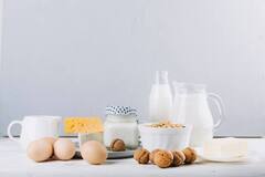 Egg vs Milk : दूध या अंडा...जानें किसमे छिपा है फिट रहने का फंडा, क्या ज्यादा फायदेमंद