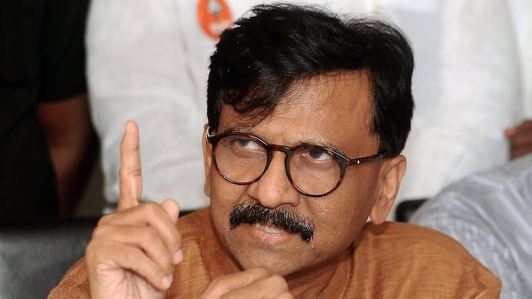 Sanjay Raut Shiv Sena UBT Party Agent on EVM Lok Sabha Election Result Vote Counting Maharashtra Lok Sabha Result: महाराष्ट्र में काउंटिंग से पहले नेताओं की धड़कनें बढ़ीं! संजय राउत ने एजेंट्स को किया अलर्ट