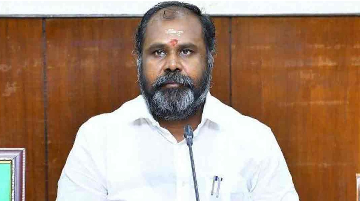 Theni: வயிறு எரிகிறது; 2 நாள்களாகச் சாப்பிடவில்லை!' - கருத்துக்கணிப்பு முடிவுகள் குறித்து ஆர்.பி.உதயகுமார்