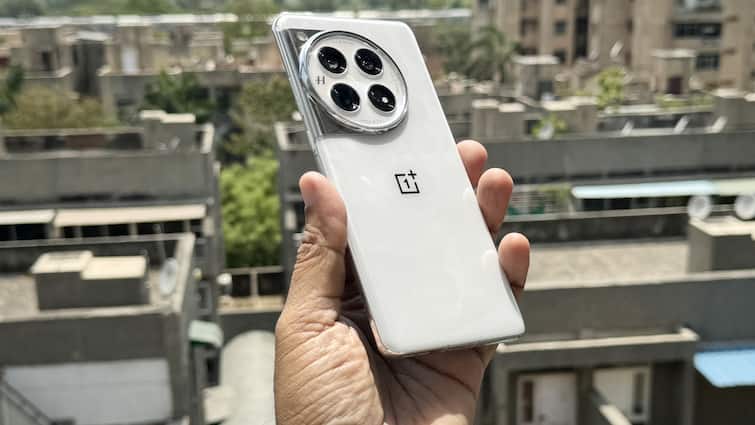 OnePlus 12 Review Glacial White  Price In India Specifications Camera Colour ABPP OnePlus 12 Glacial White Review: Value-For-Money Charmer In A Crisp White Shirt