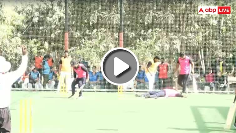 Mumbai Cricket Player Died Due to Heart Attack During Match Watch Viral Video Watch: मुंबई में छक्का मारने के बाद लड़खड़ाकर जमीन पर गिरा बल्लेबाज, हार्ट अटैक से हुई मौत, वीडियो वायरल