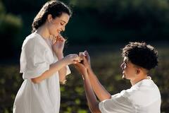 Relationship Tips: आई लव यू' बोलकर ही नहीं, इन तरीकों से भी जता सकते हैं प्यार, मजबूत होगा रिलेशनशिप