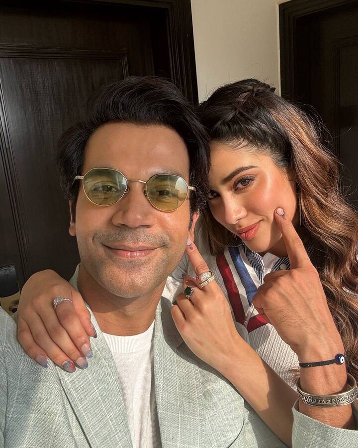 बता दें कि इन दिनों एक्टर अपनी फिल्म ‘मिस्टर एंड मिसेज माही’ को लेकर चर्चा में हैं. जिसमें वो जाह्नवी कपूर संग नजर आए है.