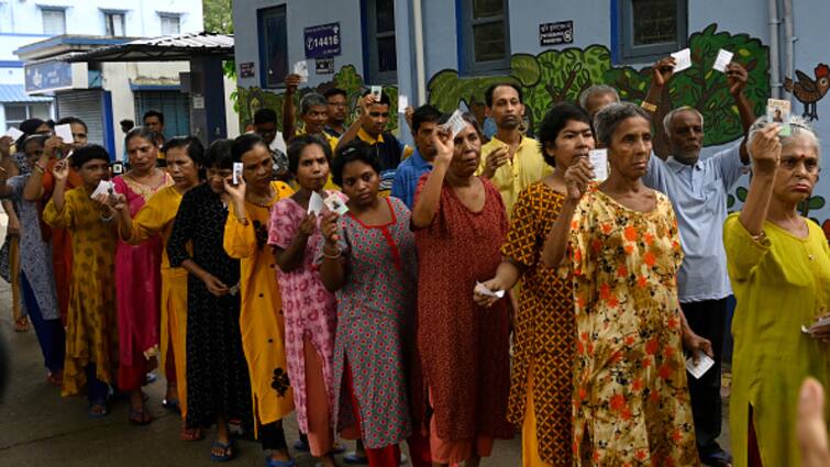 West Bengal Lok Sabha Polls Repolling Underway Repolling Underway At 2 Bengal Constituencies After EVM Allegations & Violence Mar Final Phase