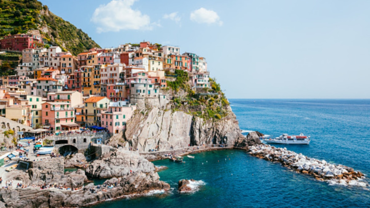 Manarola fishing village in the famous Cinque Terre, Italy (Image Source: Getty)