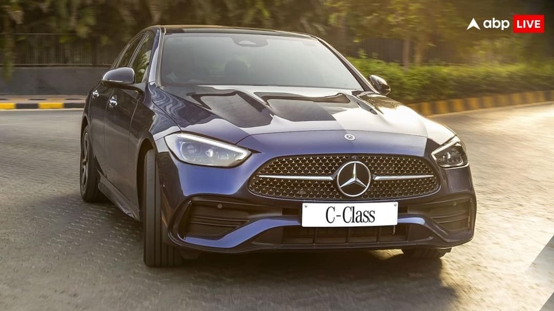 मर्सिडीज ने पॉवरफुल इंजन और धांसू फीचर्स के साथ लॉन्च की C 300 AMG Line, जानें कीमत Mercedes-Benz launches more powerful petrol C-Class with C300 AMG Line मर्सिडीज ने पॉवरफुल इंजन और धांसू फीचर्स के साथ लॉन्च की C 300 AMG Line, जानें कीमत