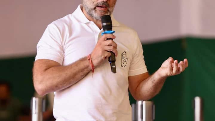 वहीं दिल्ली की 7 में से 3 सीटों पर NDA आगे चल रहा है. मंडी ले कंगना रणौत आगे चल रही है.
