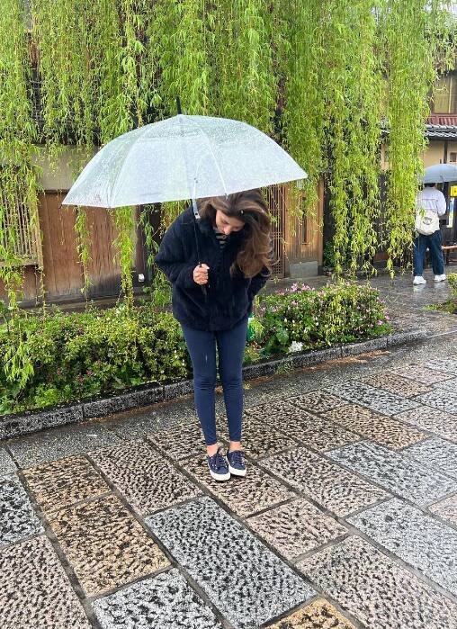 नापसंद को लेकर फिर से करण ने सवाल दोहराया तो श्वेता ने कहा कि वो मैसेज और कॉल्स का कभी जवाब नहीं देती हैं.