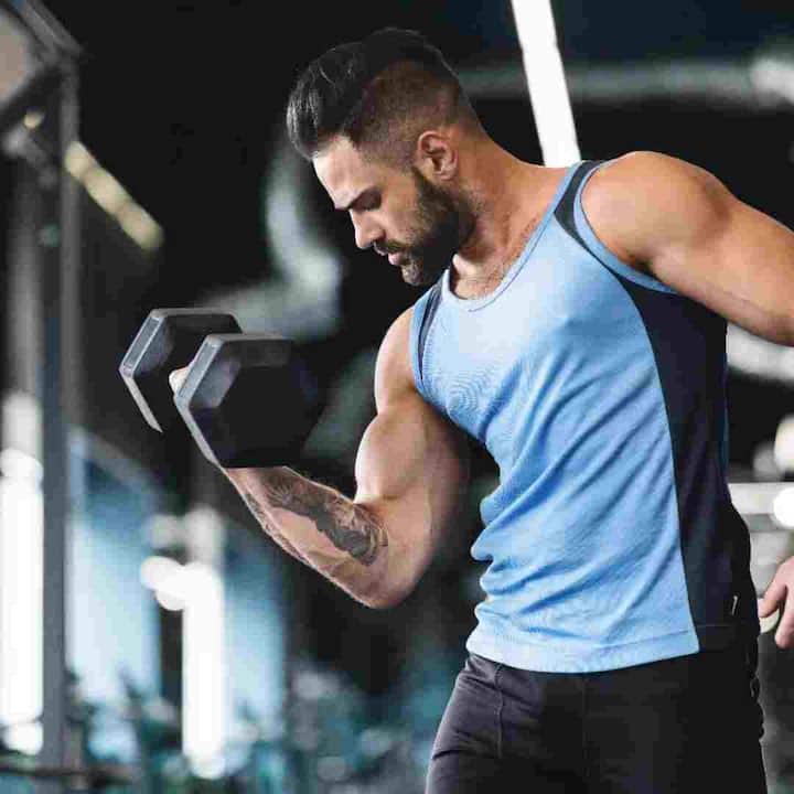 ਕੁਝ ਲੋਕਾਂ ਦਾ ਮੰਨਣਾ ਹੈ ਕਿ ਕਸਰਤ ਸਵੇਰੇ ਹੀ ਕਰਨੀ ਚਾਹੀਦੀ ਹੈ। ਸਵੇਰੇ ਜਲਦੀ ਕਸਰਤ ਕਰਨਾ ਸਿਹਤ ਲਈ ਬਹੁਤ ਫਾਇਦੇਮੰਦ ਹੁੰਦਾ ਹੈ। ਪਰ ਅਸੀਂ ਤੁਹਾਨੂੰ ਦੱਸ ਦੇਈਏ ਕਿ ਤੁਸੀਂ ਸ਼ਾਮ ਨੂੰ ਕਸਰਤ ਕਰਕੇ ਆਪਣੇ ਆਪ ਨੂੰ ਫਿੱਟ ਅਤੇ ਸਿਹਤਮੰਦ ਰੱਖ ਸਕਦੇ ਹੋ। ਆਓ ਜਾਣਦੇ ਹਾਂ ਸ਼ਾਮ ਨੂੰ ਕਸਰਤ ਕਰਨ ਦੇ ਫਾਇਦਿਆਂ ਬਾਰੇ…