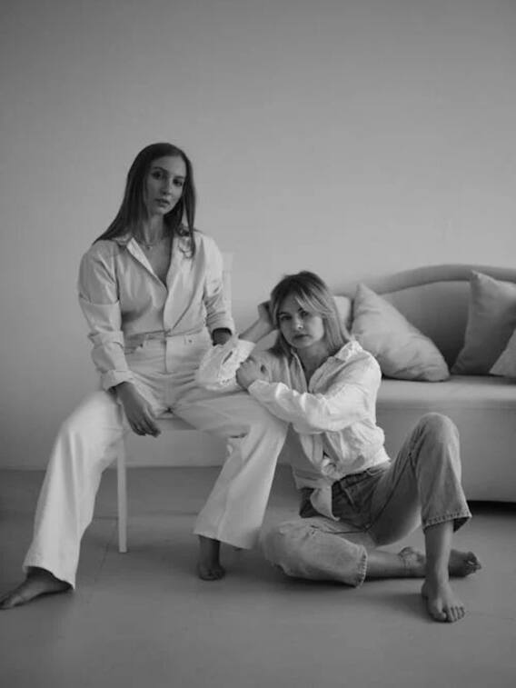 फीमेल्स शर्ट पर बटन लेफ्ट साइड में क्यों लगाए जाते हैं?