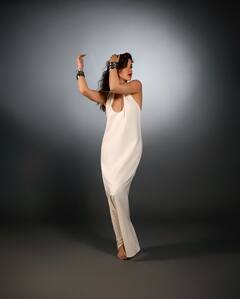 बैकलेस ड्रेस में शनाया कपूर ने जमकर कराया फोटोशूट, तारीफ में फैंस ने कह दिया 'चांद का टुकड़ा'