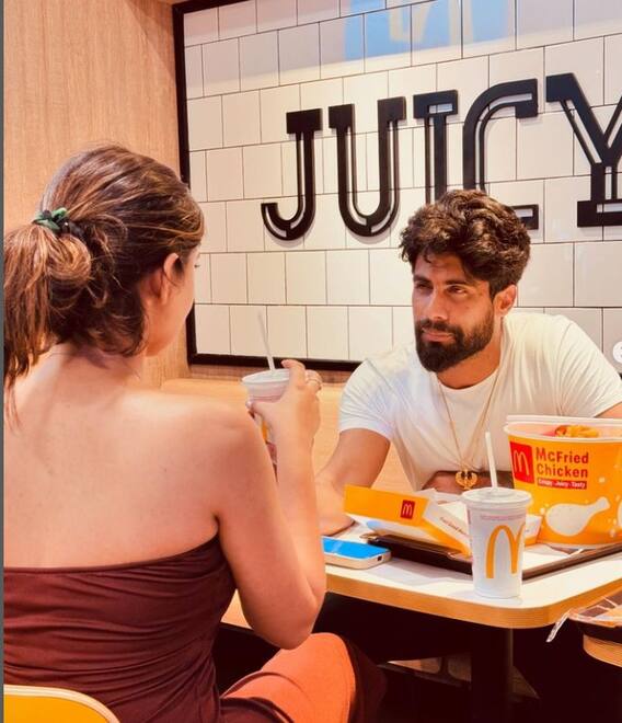 ਪੰਜਾਬੀ ਗਾਇਕ ਸਿੰਗਾ ਇਸ ਕੁੜੀ ਨੂੰ ਕਰ ਰਹੇ ਡੇਟ! ਤਸਵੀਰਾਂ ਵਾਇਰਲ