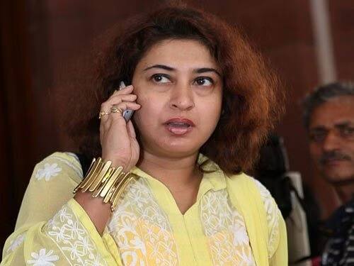 நடிகை சத்தாபதி ராய் திரிணாமுல் காங்கிரஸ் சார்பாக மேற்கு வங்காளத்தின் பிர்பம் தொகுதியில் போட்டியிட்டார். இவருக்கு எதிராக பாஜகவின் தேபாசிஸ் தர் மற்றும் காங்கிரஸை சார்ந்த மில்டன் ரஷித் ஆகியோர் போட்டியிட்டுள்ளனர்.