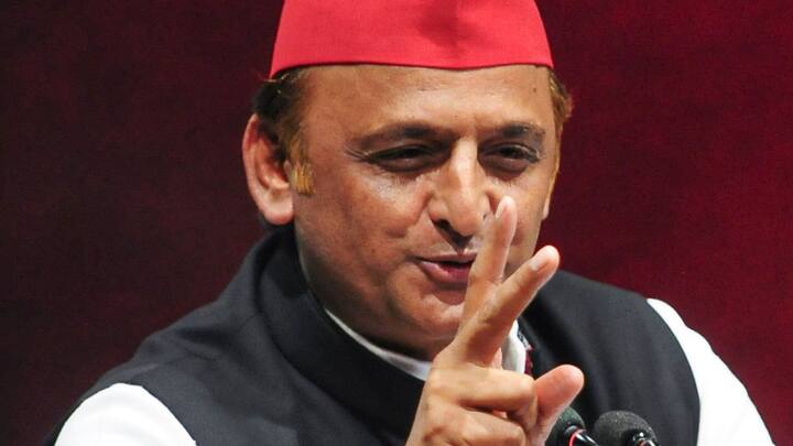 मैनपुरी सीट की बात करें तो डिंपल यादव आगे चल रही है और भाजपा प्रत्याशी जयवीर सिंह लगभग 45000 वोटों से पीछे चल रहे हैं. वहीं गाज़ीपुर सीट की बात करें तो मुकाबले काफी दिलचस्प दिख रहा है, क्योंकि कभी बढ़त बीजेपी को मिल रही है तो कभी सपा के अफजाल अंसारी आगे निकल रहे.