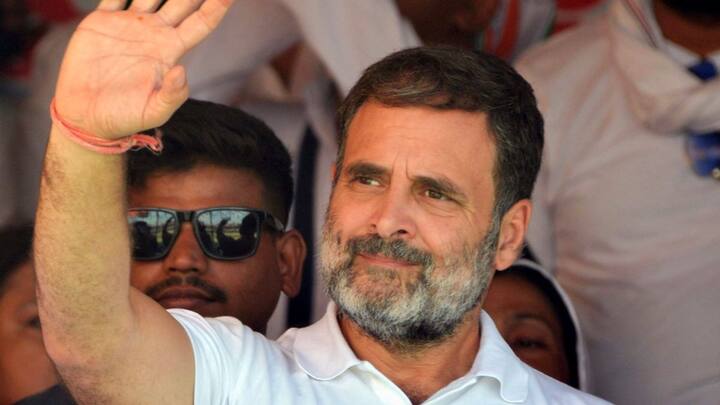 उत्तर प्रदेश में 10 हाई प्रोफाइल सीट हैं, जिसमें वाराणसी, अमेठी, रायबरेली, बदायूं, मेरठ, नगीना, कन्नौज, मैनपुरी और गाजीपुर है.