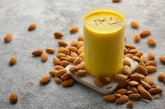 Roles Of Almonds In Skincare: Know How It Treats Pigmentation, Dryness, Or Uneven Skin Tone