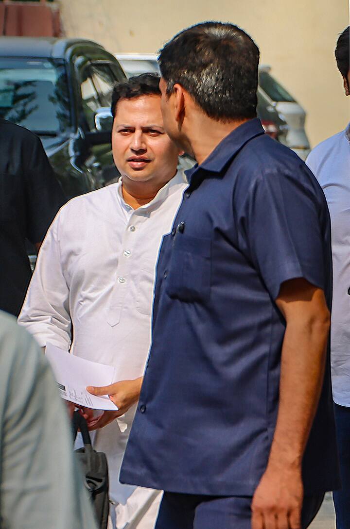 इस लोकसभा सीट पर कांग्रेस और बीजेपी के बीच टक्कर थी.  लेकिन बीजेपी के प्रत्याशी लुंबाराम चौधरी ने भारी मतों से इस सीट पर जीत दर्ज करते हुए कांग्रेस के प्रत्याशी वैभव गहलोत को कड़ी हार का सामना करना पड़ा.  मतगणना संपन्न होने पर रिटर्निंग अधिकारी एवं जिला कलेक्टर पूजा चुनाव रिजल्ट की घोषणा करते हुए बीजेपी प्रत्याशी लुंबाराम चौधरी को निर्वाचन प्रमाण पत्र प्रदान किया.