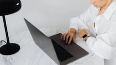 White Clothes Wash Care: গরমে নোংরা হচ্ছে সাদা জামা! যত্নে রাখবেন কীভাবে?