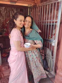 Lok Sabha Election Result 2024: जीत की पूरी उम्मीद के साथ कंगना रनौत ने अपनी मां संग देवी माता के मंदिर में किए दर्शन, पूजा-अर्चना कर लिया आशीर्वाद