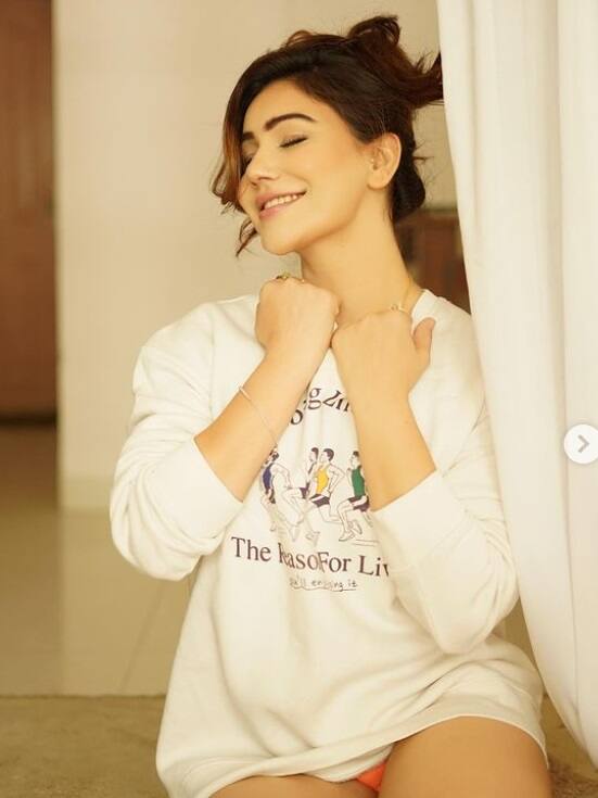 બૉલ્ડ એન્ડ સેક્સી લૂકમાં કંગના શર્માનો નવો અવતાર વાયરલ