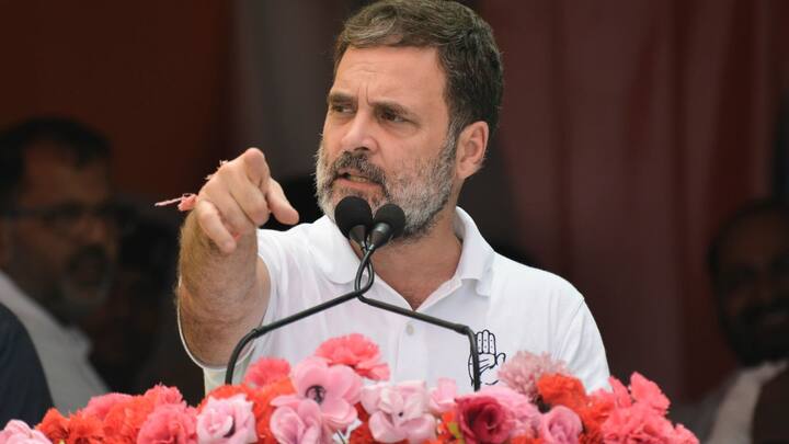 मेरठ लोकसभा सीट की बात करें तो भाजपा प्रत्याशी अरुण गोविल को पहले थोड़ी मुश्किलों का सामना करना पड़ा, लेकिन उसके बाद वह 40000 के वोटो के अंदर से आगे निकल गए.