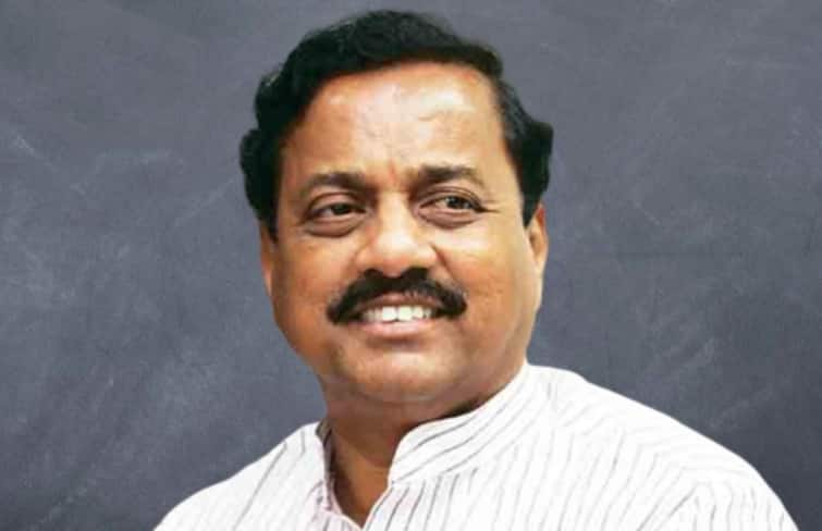 Raigad Lok Sabha Election Result 2024  Sunil Tatkare leading in Raigad Lok Sabha constituency in the first round loksabha result 2024 anant gite मोठी बातमी ! रायगडमध्ये पहिल्या फेरीत सुनिल तटकरे आघाडीवर, अनंत गीते पिछाडीवर