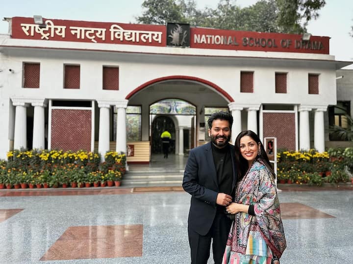 वहीं आदित्य धर ने तीसरी एनिवर्सरी पर यामी के साथ तीन तस्वीरें शेयर की हैं. जिसमें कपल की बेहद कमाल की बॉन्डिंग देखने को मिली.