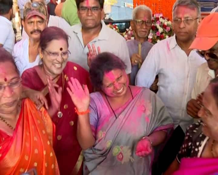 असली शिवसेना कोण आणि नकली शिवसेना कोण?