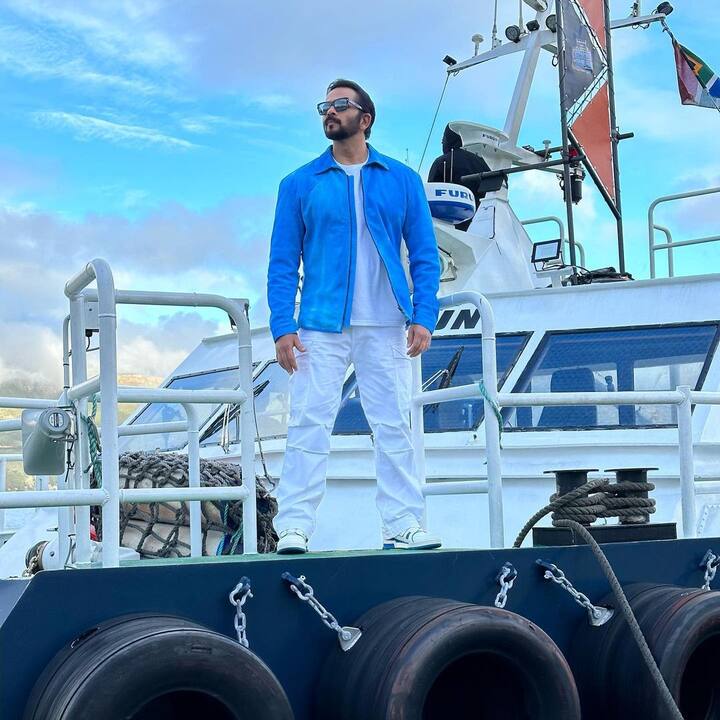 'खतरों के खिलाड़ी 14' से आसिम रियाज के एलिमिनेशन ने शो के मेकर्स पर भी कई सवाल खड़े कर दिए है. हालांकि, ऐसा पहली बार नहीं है जब रोहित शेट्टी का ये शो विवादों में आया हो इससे पहले भी कई सेलेब्स के एलिमिनेशन पर शो ने सुर्खियां बटोरी हैं.