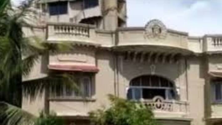 নয় নয় করে চার বছর হতে চলল নেই সুশান্ত সিংহ রাজপুত নেই। প্রয়াত অভিনেতাকে ঘিরে আবেগ আরও উস্কে দিলেন বলিউড অভিনেত্রী আদাহ্ শর্মা। যে ফ্ল্যাটে আত্মঘাতী হয়েছিলেন সুশান্ত, সেই ফ্ল্যাটেই নিজের সংসার পাতলেন তিনি। -ফাইল চিত্র।