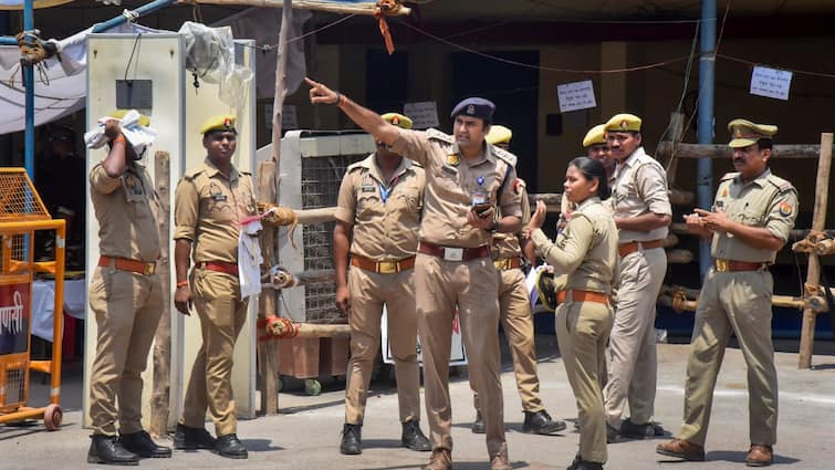 UP Lok Sabha Election Results 2024 DGP instructed remain on alert during counting Lok Sabha Election Result 2024: यूपी में काउंटिंग के दौरान उपद्रव और शांति भंग होने की संभावना, DGP ने इन अधिकारियों को लिखा पत्र