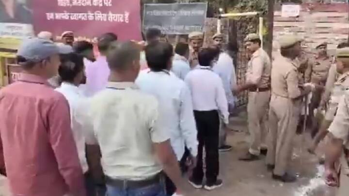 Polling officials enter the counting centre following security measures. (Source: ANI)