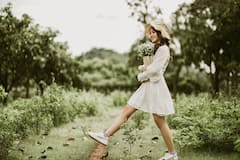 Fashion Tips: गर्मियों में दिखना चाहती हैं स्टाइलिश, तो शामिल करें ये खास ड्रेसेस