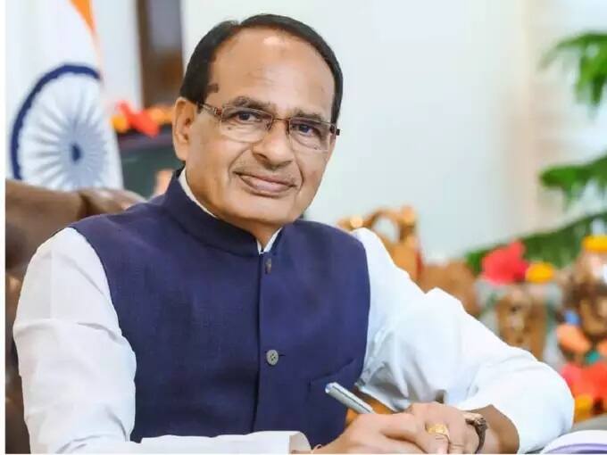 મધ્ય પ્રદેશના વિદિશામાંથી ભાજપના ઉમેદવાર અને પૂર્વ સીએમ શિવરાજ સિંહ ચૌહાણ 8.21 લાખ મતોથી વિજેતા થયા છે.