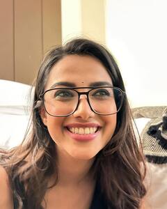 Meenakshi Chaudhary : అడవిశేష్ హీరోయిన్ చబ్బీగా మారిపోయిందిగా.. మీనాక్షి లేటెస్ట్ ఫోటోలు చూస్తే గుర్తుపెట్టడం కష్టమే